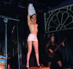 El striptease también entraba en el performance